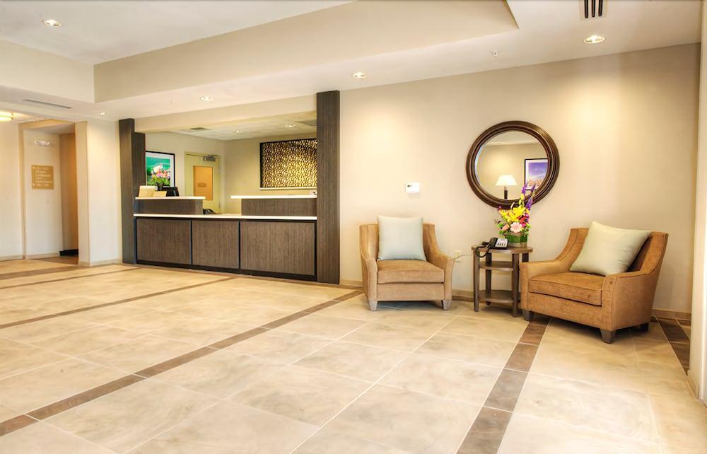 Candlewood Suites Sioux City - Southern Hills By Ihg Exterior foto
